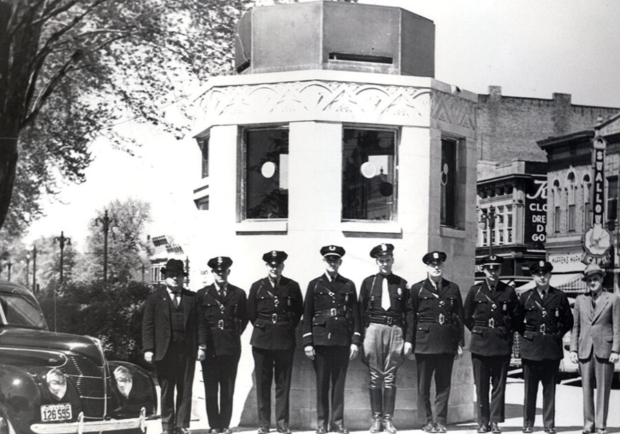 goshenPoliceBoothPast